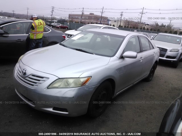 4T1BE46K29U837229 - 2009 TOYOTA CAMRY SE/LE/XLE SILVER photo 2