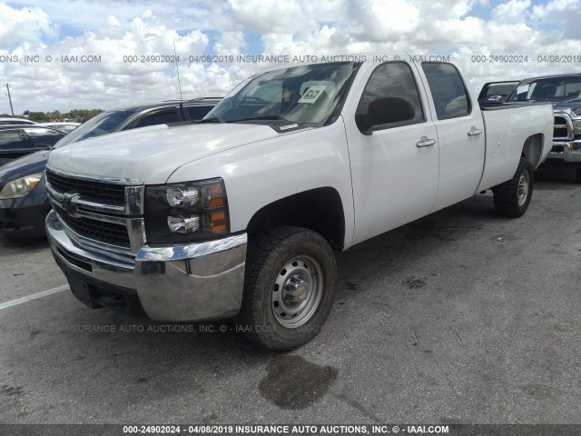 1GCHC43K39F101591 - 2009 CHEVROLET SILVERADO C2500 HEAVY DUTY WHITE photo 2