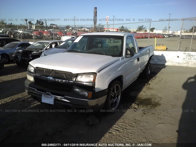 1GCEC14V05Z358887 - 2005 CHEVROLET SILVERADO C1500 WHITE photo 2