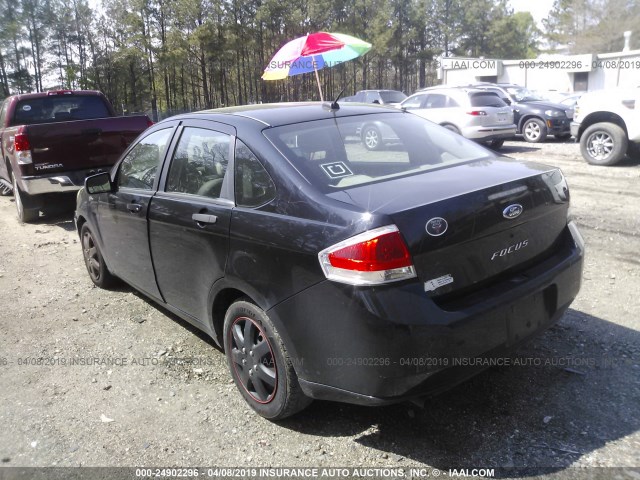 1FAHP34N38W105572 - 2008 FORD FOCUS S/SE BLACK photo 3