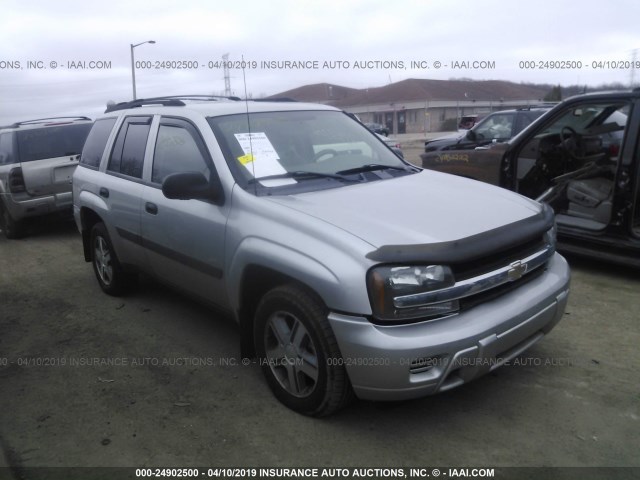 1GNDT13SX52316049 - 2005 CHEVROLET TRAILBLAZER LS/LT SILVER photo 1