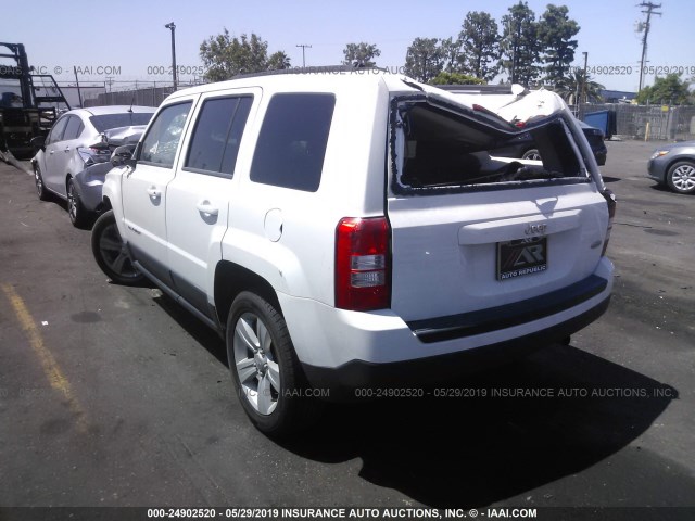 1C4NJPFA7HD209431 - 2017 JEEP PATRIOT LATITUDE WHITE photo 3