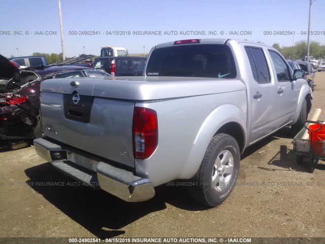 1N6AD0ER8AC404581 - 2010 NISSAN FRONTIER CREW CAB SE/LE/NISMO SILVER photo 4