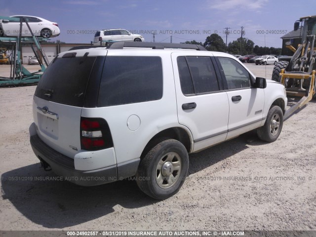 1FMEU62EX6UB73012 - 2006 FORD EXPLORER XLS WHITE photo 4