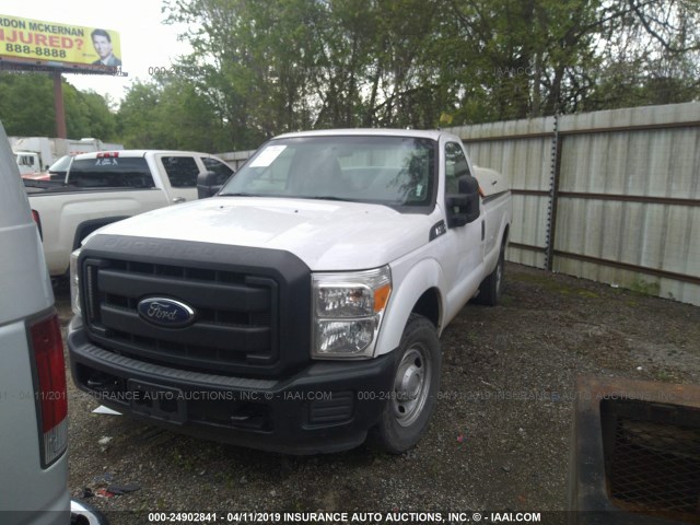 1FTBF3A67DEB81005 - 2013 FORD F350 WHITE photo 2