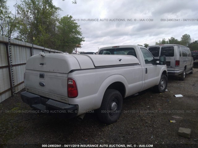 1FTBF3A67DEB81005 - 2013 FORD F350 WHITE photo 4