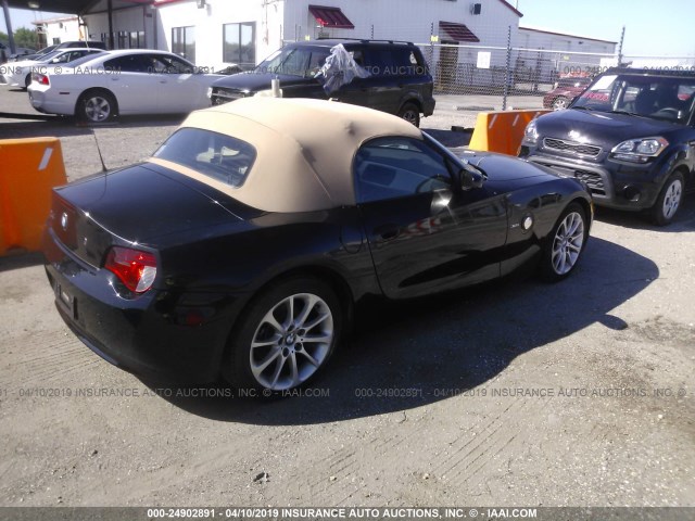 4USBU33536LW66048 - 2006 BMW Z4 3.0 BLACK photo 4