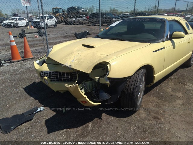 1FAHP60A82Y130516 - 2002 FORD THUNDERBIRD  YELLOW photo 6