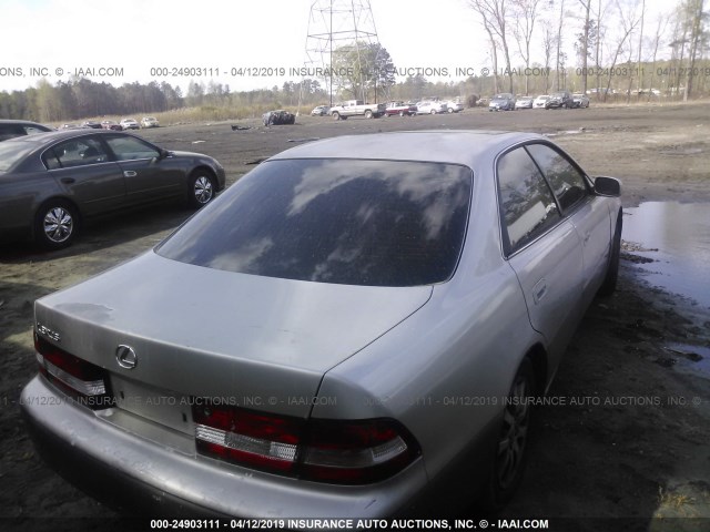 JT8BF28G215105291 - 2001 LEXUS ES 300 GRAY photo 4