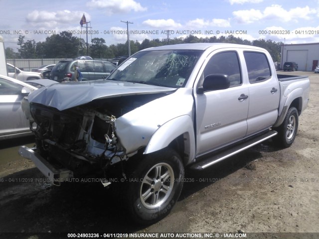 3TMJU4GNXBM124388 - 2011 TOYOTA TACOMA DOUBLE CAB PRERUNNER SILVER photo 2