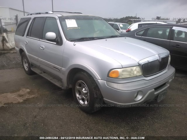 5LMPU28LXWLJ51926 - 1998 LINCOLN NAVIGATOR 银色 照片 1