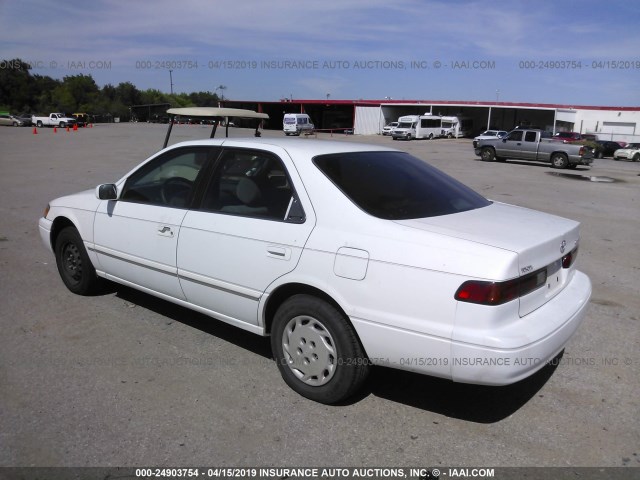 JT2BG22K5V0011803 - 1997 TOYOTA CAMRY LE/XLE Weiß Foto 3
