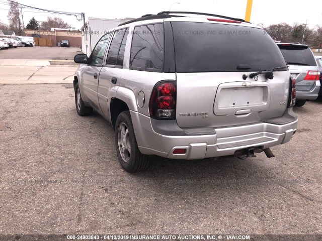 1GNDS13S772225455 - 2007 CHEVROLET TRAILBLAZER LS/LT SILVER photo 3