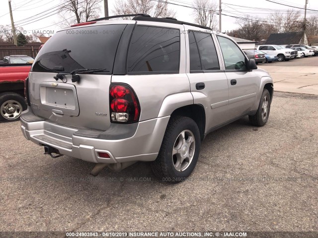 1GNDS13S772225455 - 2007 CHEVROLET TRAILBLAZER LS/LT SILVER photo 4