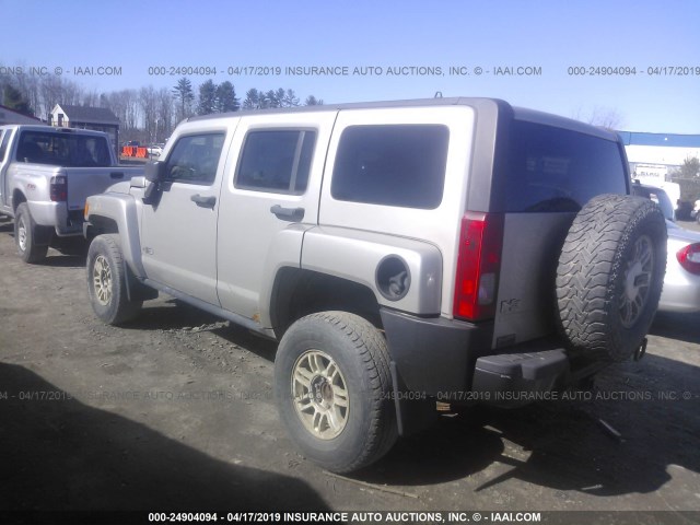 5GTDN136168117775 - 2006 HUMMER H3 GRAY photo 3