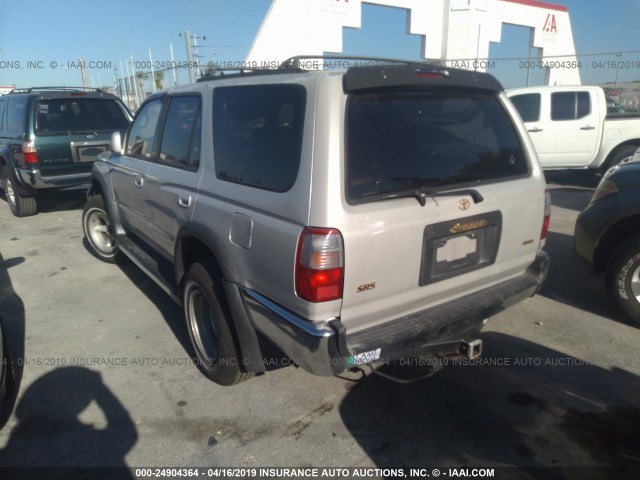 JT3GN86RXW0067951 - 1998 TOYOTA 4RUNNER SR5 SILVER photo 3