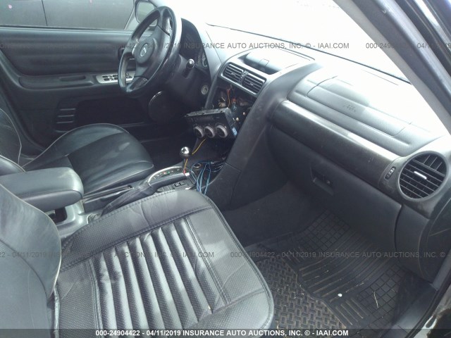 JTHBD192550095930 - 2005 LEXUS IS 300 BLACK photo 5