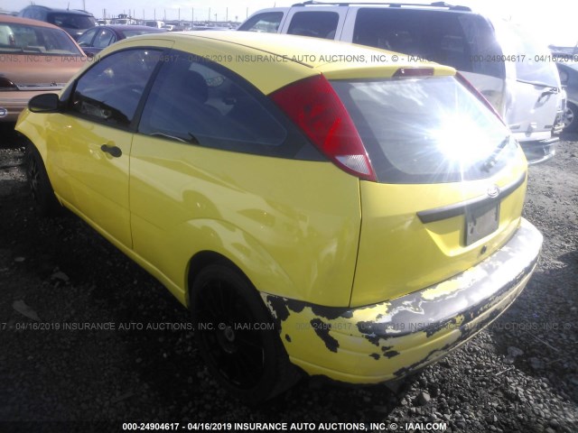 3FAFP31N65R144005 - 2005 FORD FOCUS ZX3 YELLOW photo 3