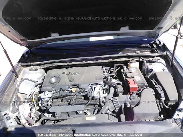 4T1B11HK5JU599078 - 2018 TOYOTA CAMRY L/LE/XLE/SE/XSE SILVER photo 10