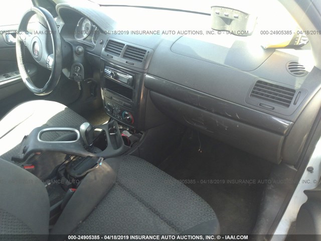 1G2AL18FX87128974 - 2008 PONTIAC G5 WHITE photo 5