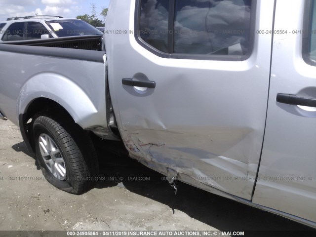 1N6DD0ER3JN721606 - 2018 NISSAN FRONTIER S/SV/SL/PRO-4X SILVER photo 6