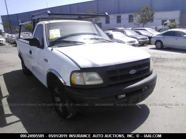 1FTDF1720VKA23903 - 1997 FORD F150 WHITE photo 1