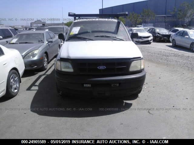 1FTDF1720VKA23903 - 1997 FORD F150 WHITE photo 6