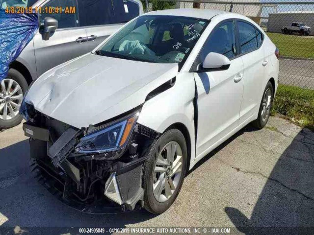 5NPD84LF8KH406373 - 2019 HYUNDAI ELANTRA SEL/VALUE/LIMITED WHITE photo 14