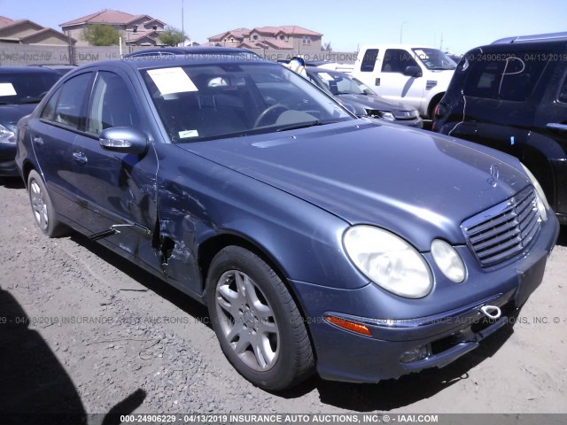 WDBUF65J45A708188 - 2005 MERCEDES-BENZ E 320 BLUE photo 1