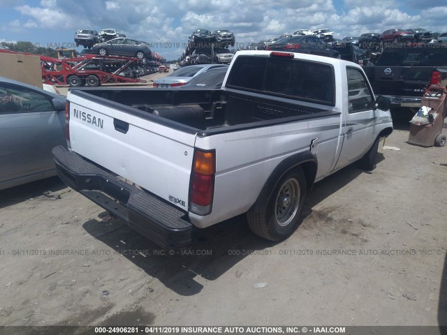 1N6SD11S2VC390461 - 1997 NISSAN TRUCK XE WHITE photo 4