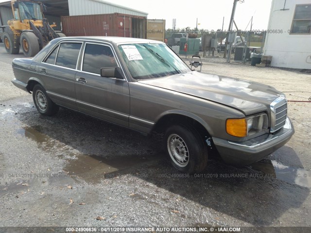 WDBCB20AXCB031579 - 1982 MERCEDES-BENZ 300 SD GRAY photo 1