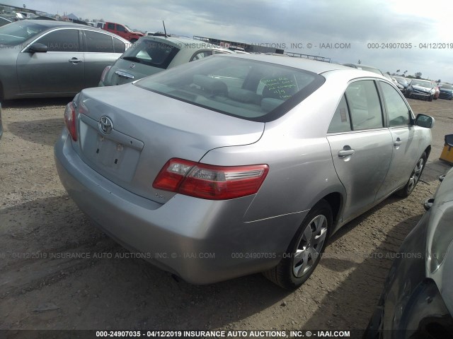 4T1BE46K97U171614 - 2007 TOYOTA CAMRY NEW GENERAT CE/LE/XLE/SE SILVER photo 4