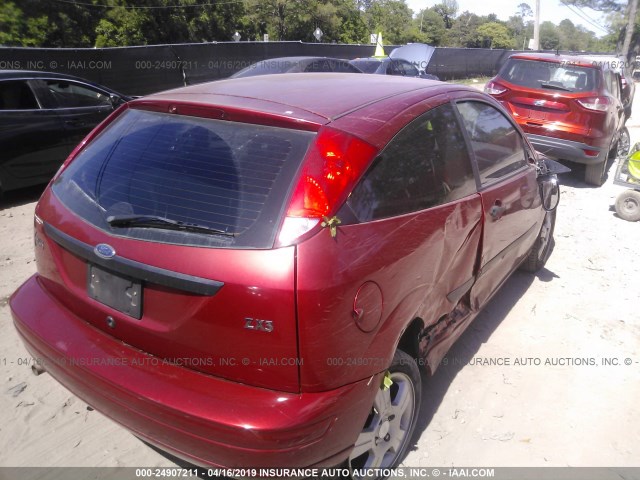 3FAFP31Z63R177571 - 2003 FORD FOCUS ZX3 RED photo 4