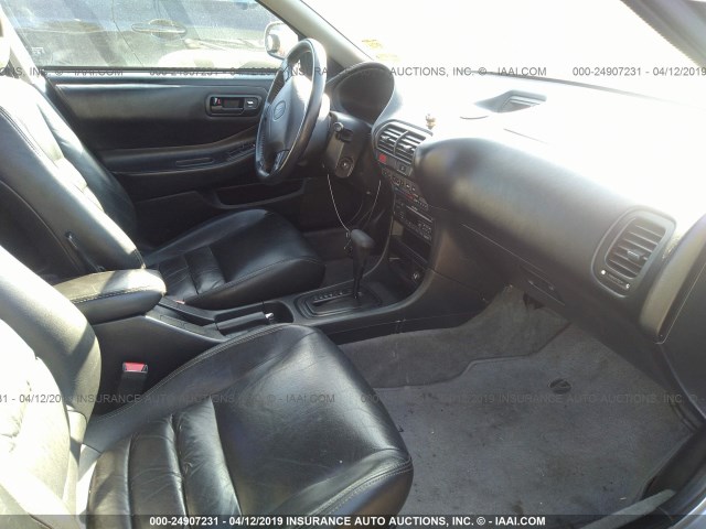 JH4DB76571S000041 - 2001 ACURA INTEGRA LS SILVER photo 5