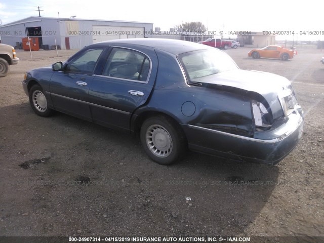 1LNHM81W91Y629456 - 2001 LINCOLN TOWN CAR EXECUTIVE BLUE photo 3