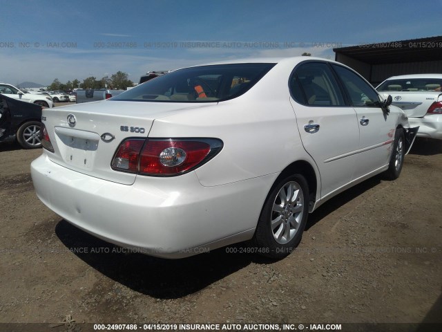 JTHBF30G920044392 - 2002 LEXUS ES 300 WHITE photo 4