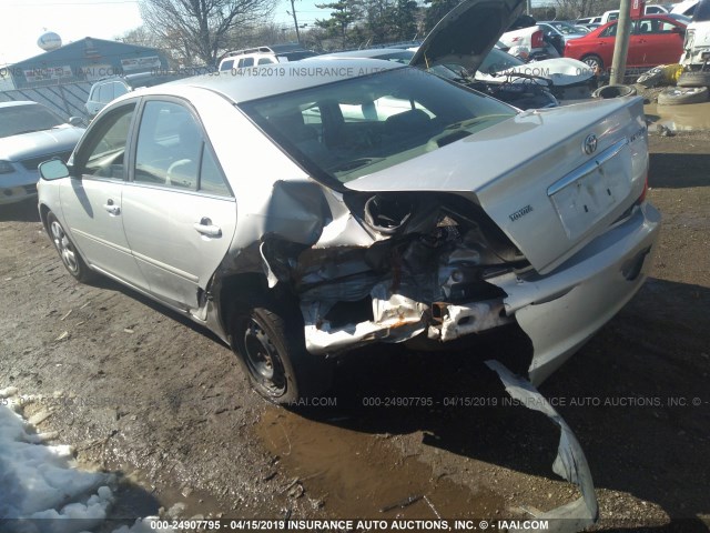 4T1BE32K94U859477 - 2004 TOYOTA CAMRY LE/XLE/SE SILVER photo 3