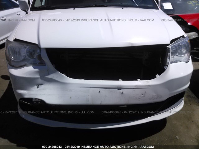 2C4RDGCG5DR550545 - 2013 DODGE GRAND CARAVAN SXT WHITE photo 6