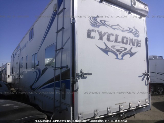 5SFCG4035BE213412 - 2011 HEARTLAND CYCLONE  未知 照片 3