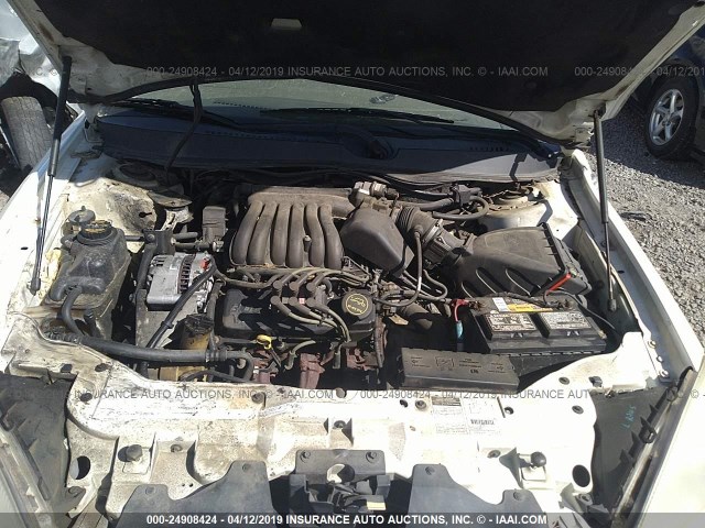 1FAFP55U31A117720 - 2001 FORD TAURUS SES WHITE photo 10