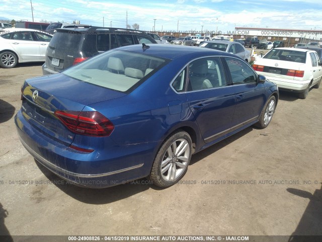 1VWGT7A3XHC060916 - 2017 VOLKSWAGEN PASSAT SE BLUE photo 4