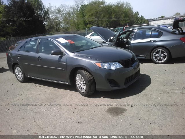 4T4BF1FK6ER396264 - 2014 TOYOTA CAMRY L/SE/LE/XLE 灰色 照片 1