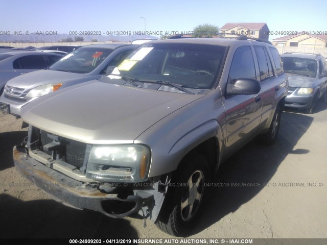 1GNDT13SX62170401 - 2006 CHEVROLET TRAILBLAZER LS/LT TAN photo 2