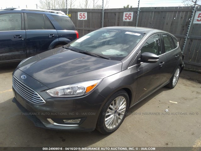 1FADP3N29JL326734 - 2018 FORD FOCUS TITANIUM GRAY photo 2