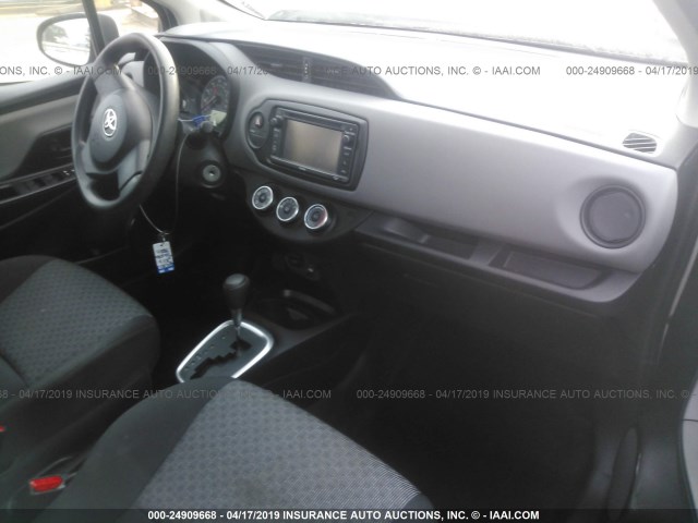 VNKKTUD36GA069203 - 2016 TOYOTA YARIS L/LE/SE SILVER photo 5