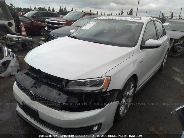 3VW4T7AJ0EM275992 - 2014 VOLKSWAGEN JETTA GLI WHITE photo 2