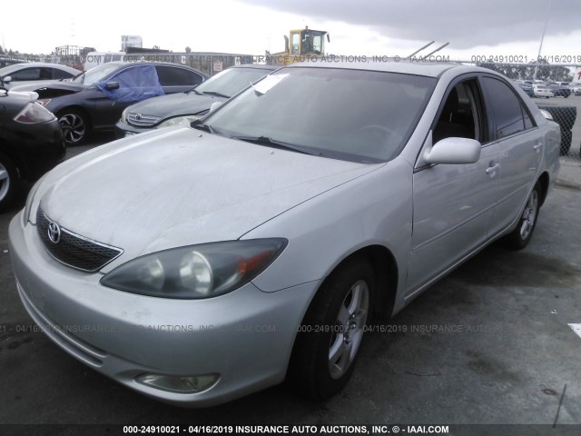 4T1BE32K73U747257 - 2003 TOYOTA CAMRY LE/XLE/SE SILVER photo 2