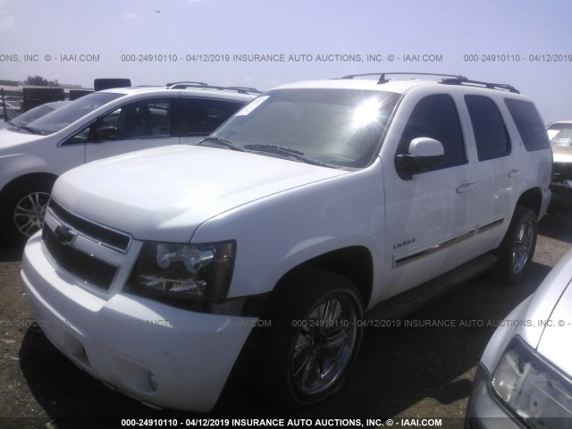 1GNSCBE05DR145435 - 2013 CHEVROLET TAHOE C1500 LT WHITE photo 2