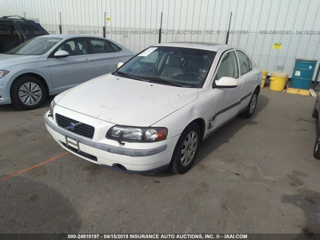 YV1RS61R012057851 - 2001 VOLVO S60 WHITE photo 2