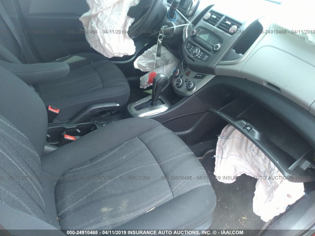 1G1JC5SH2C4229328 - 2012 CHEVROLET SONIC LT 红色 照片 5
